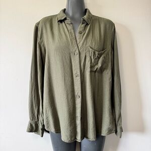 Aritzia x Talula Green Button Down Shirt Relaxed Fit